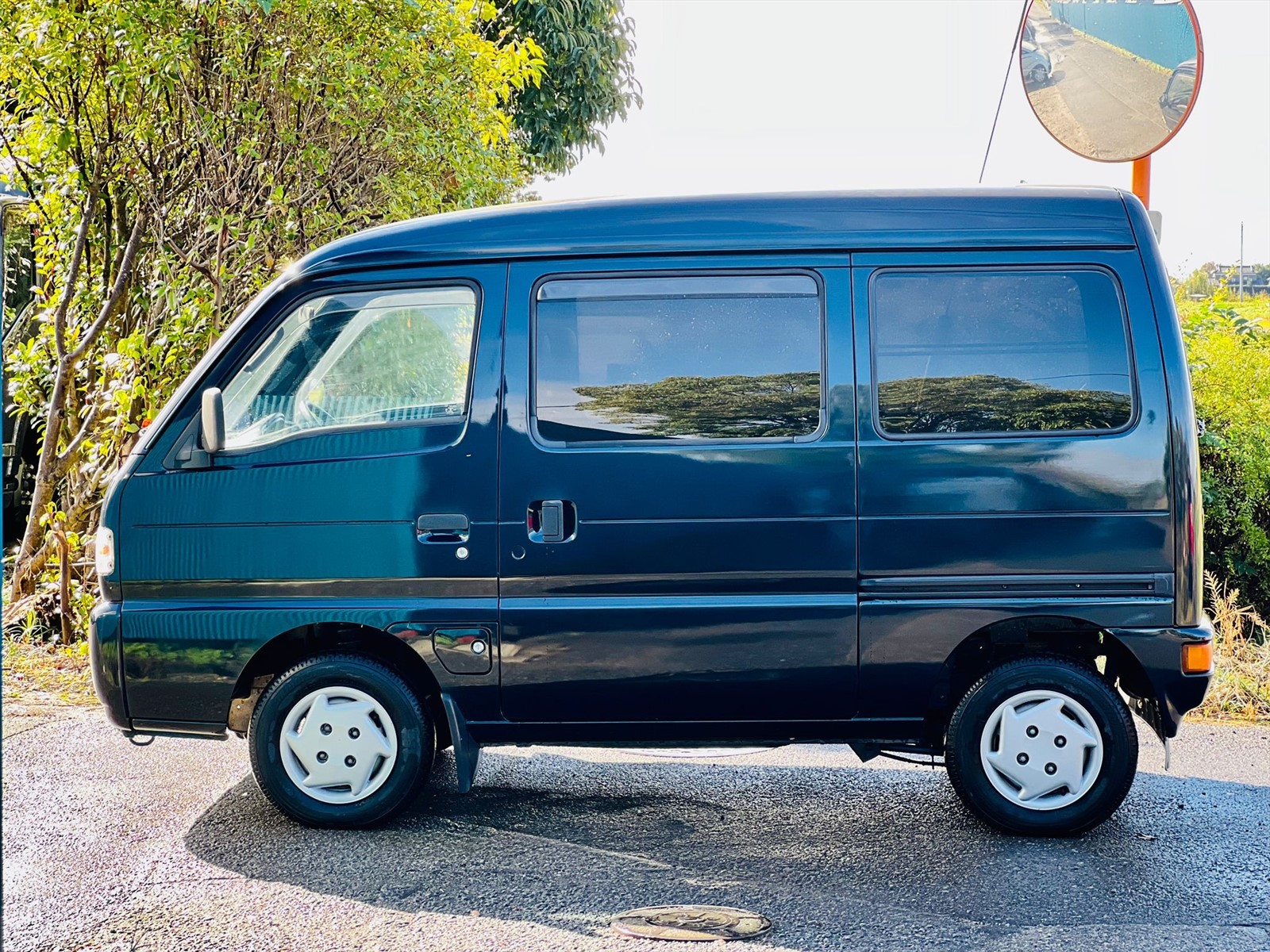 1996 Mazda  Mini van  in JACKSONVILLE, FL