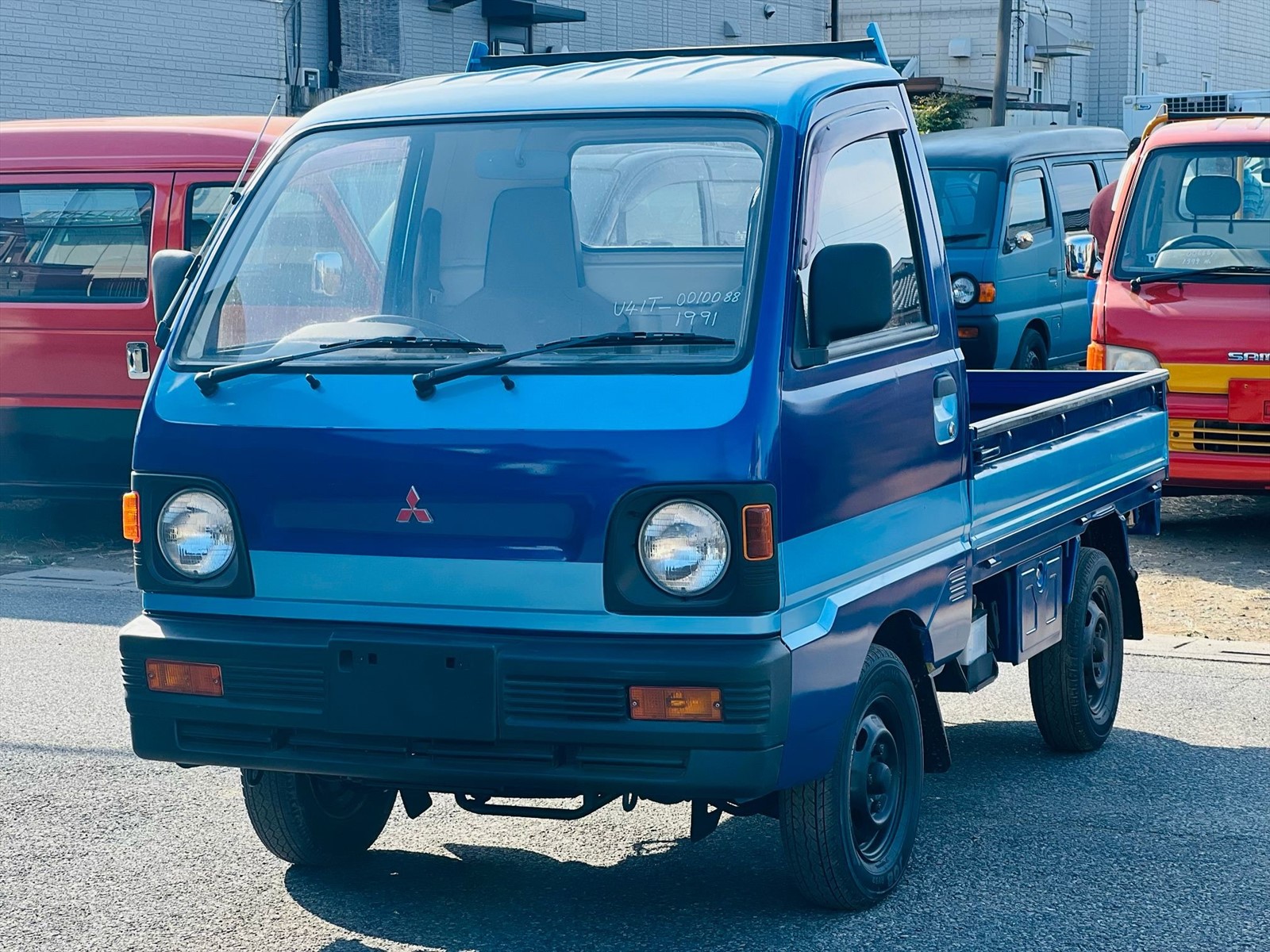 1991 Mitsubishi Mini can  in JACKSONVILLE, FL