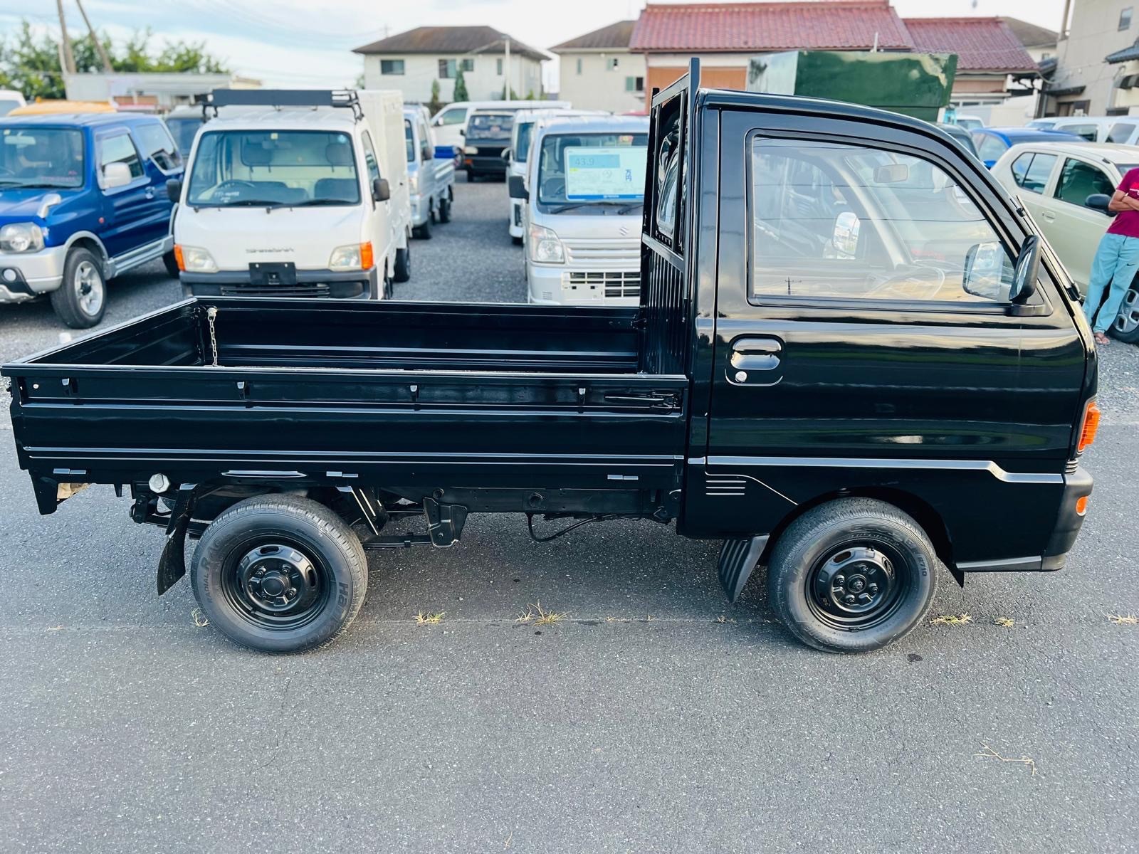1994 Mitsubishi MINICAB in JACKSONVILLE, FL