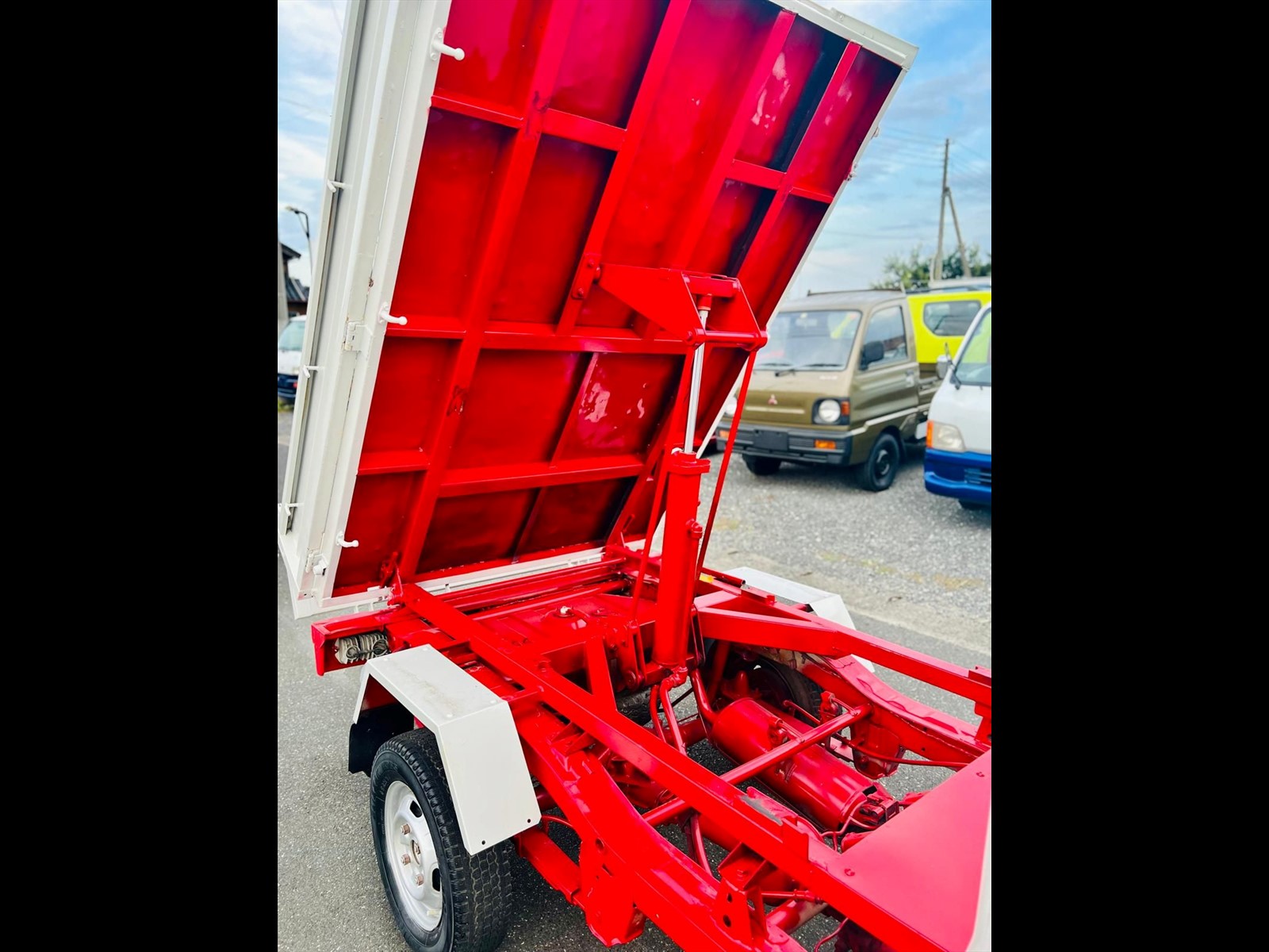 1993 MITSUBISHI MINICAB dump truck in JACKSONVILLE, FL