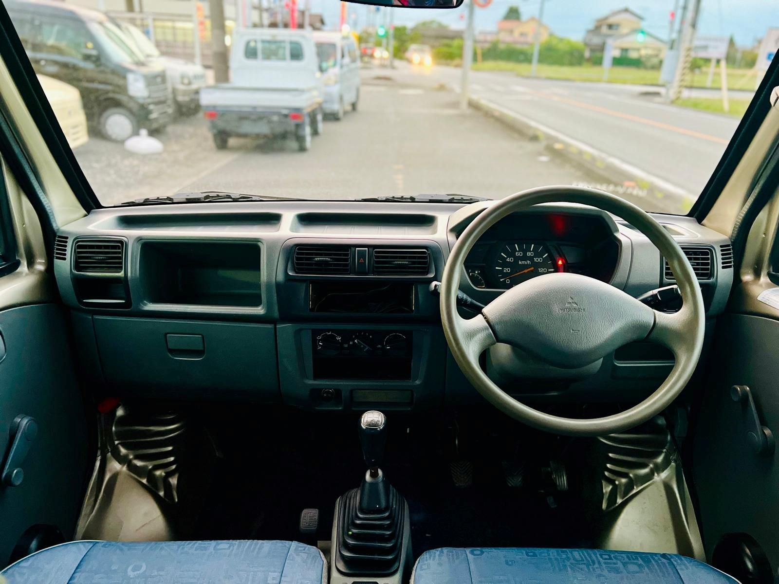 2000 MITSUBISHI MINICAB VAN in JACKSONVILLE, FL