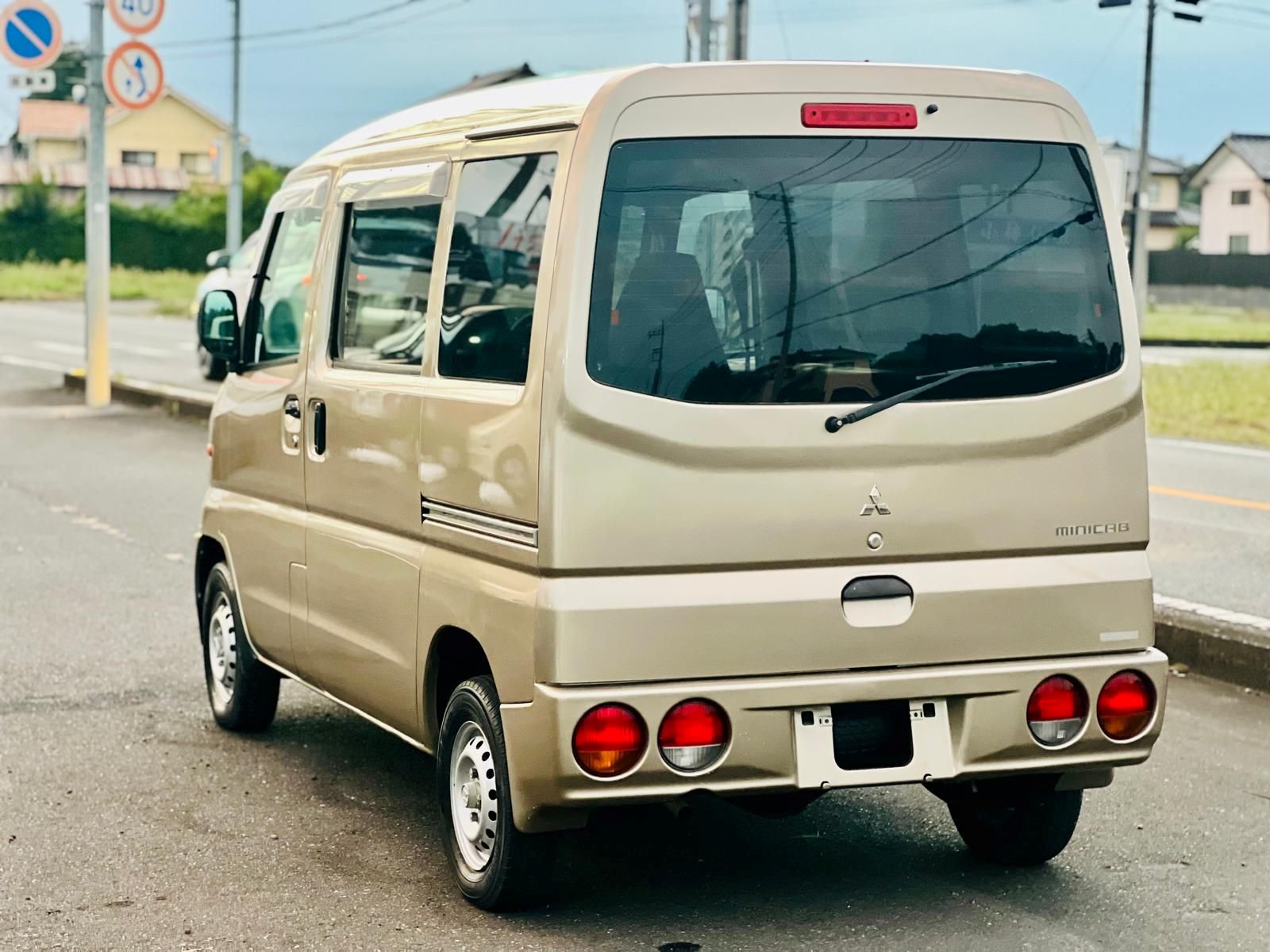 2000 MITSUBISHI MINICAB VAN in JACKSONVILLE, FL