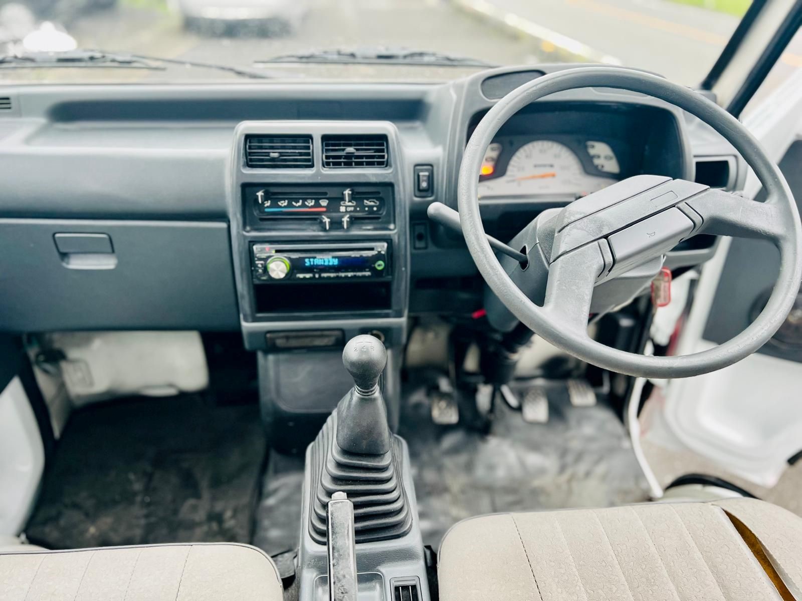 1994 Mitsubishi MINICAB in JACKSONVILLE, FL