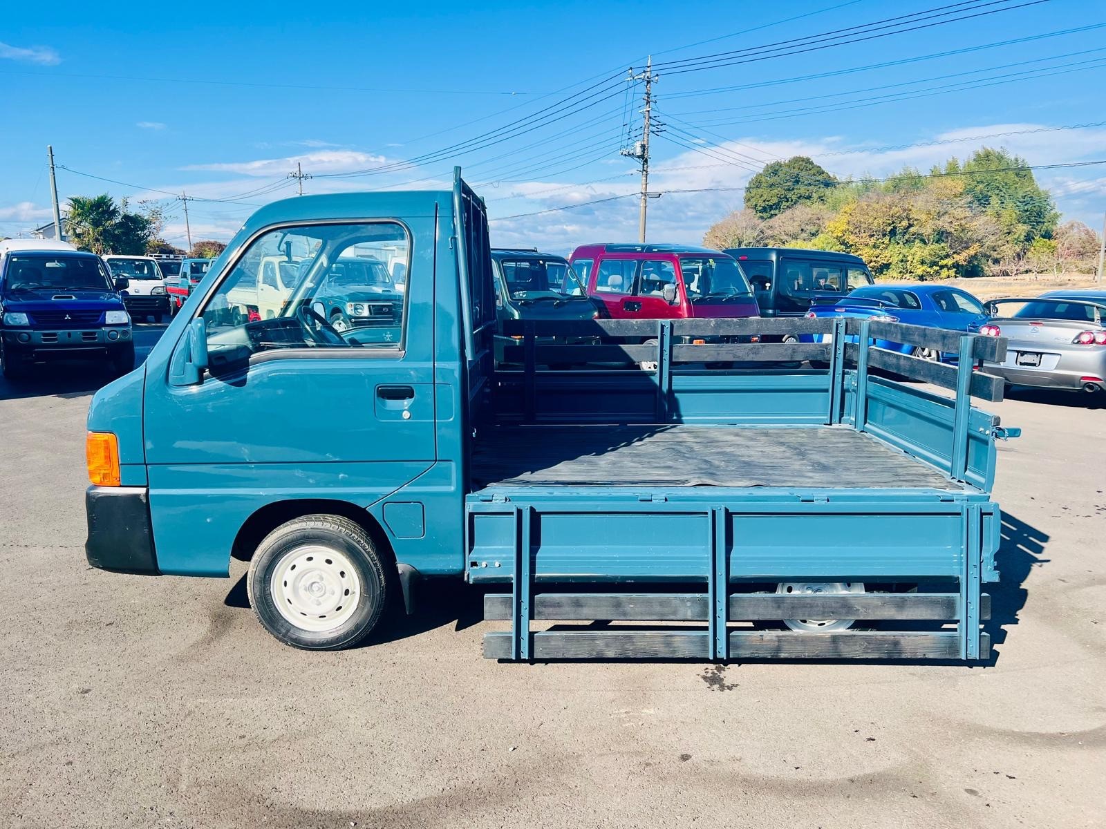 2000 SUBARU SAMBAR in JACKSONVILLE, FL