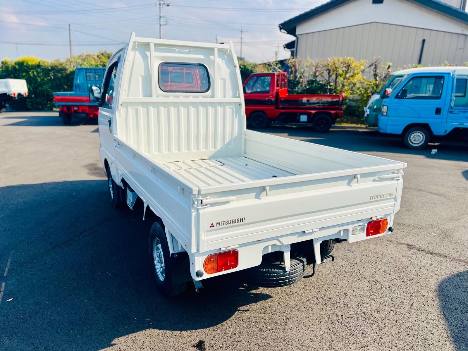 1995 MITSUBISHI MINICAB in JACKSONVILLE, FL