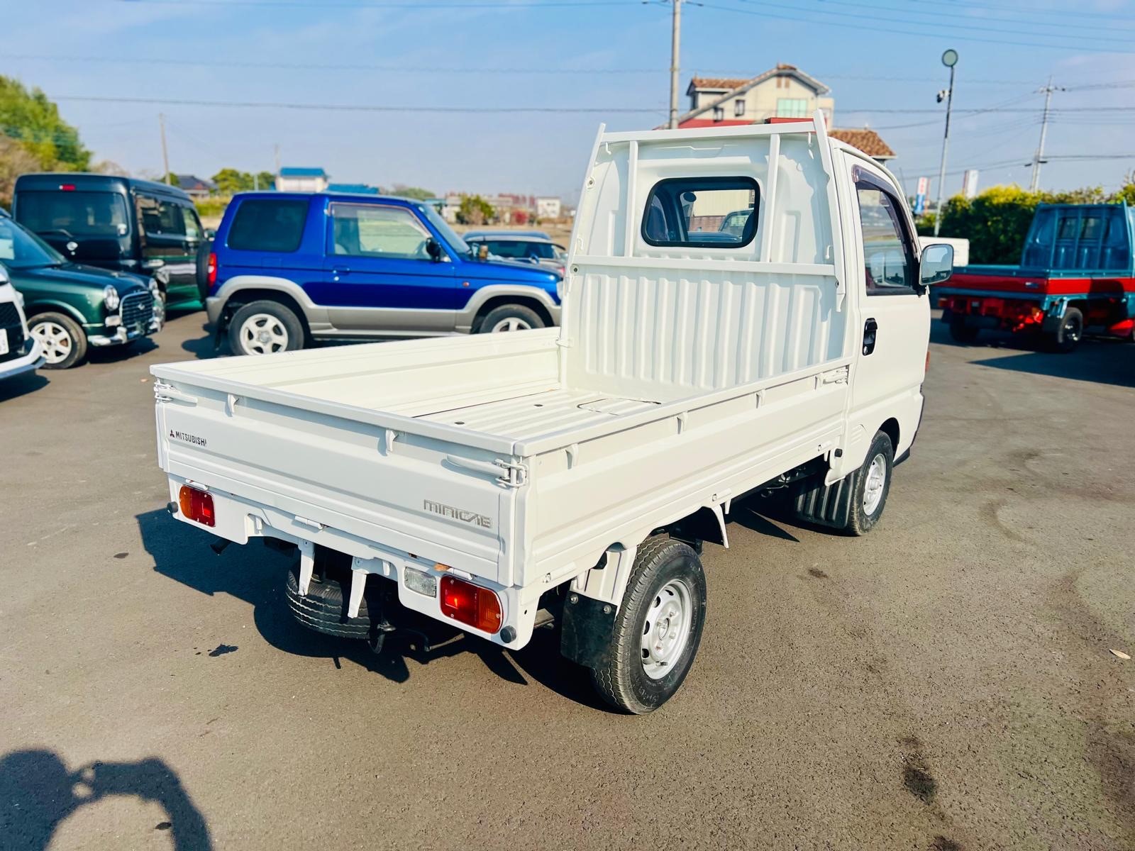 1995 MITSUBISHI MINICAB in JACKSONVILLE, FL