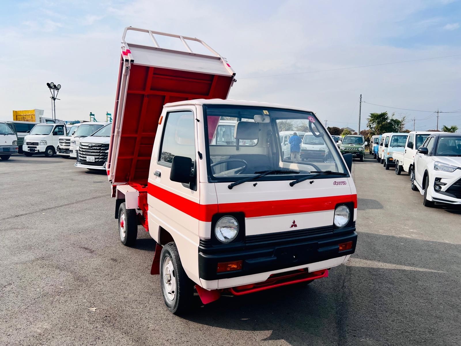 1990 MITSUBISHI MINICAB in JACKSONVILLE, FL