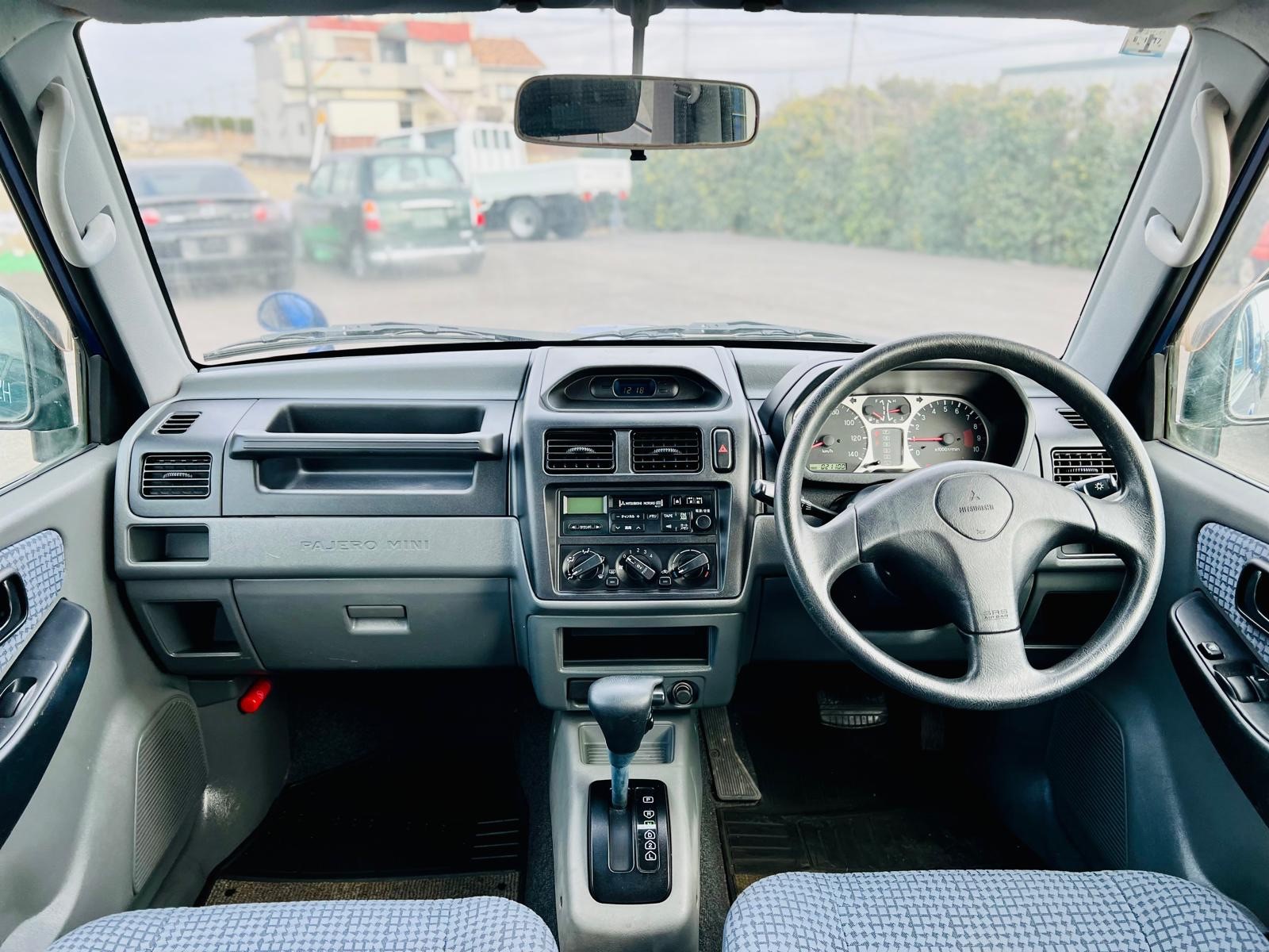 2000 Mitsubishi  Pajiro in JACKSONVILLE, FL