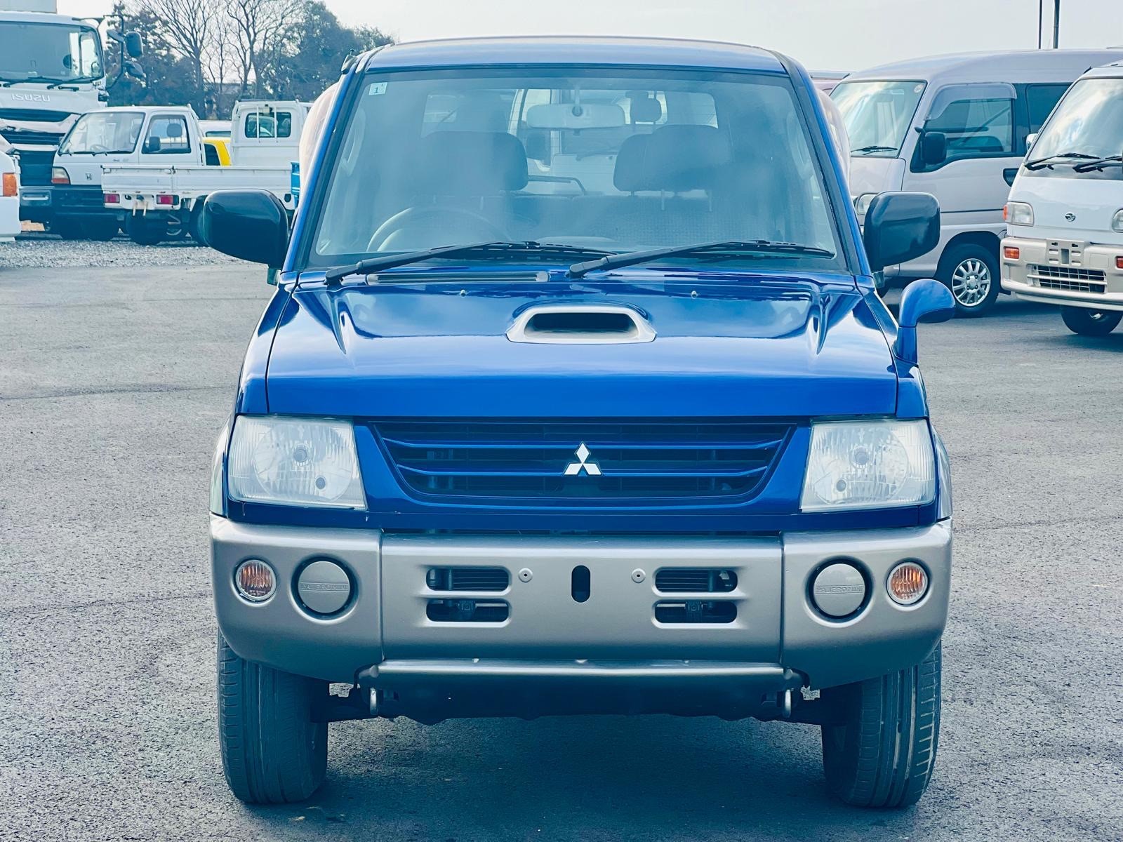 2000 Mitsubishi  Pajiro in JACKSONVILLE, FL