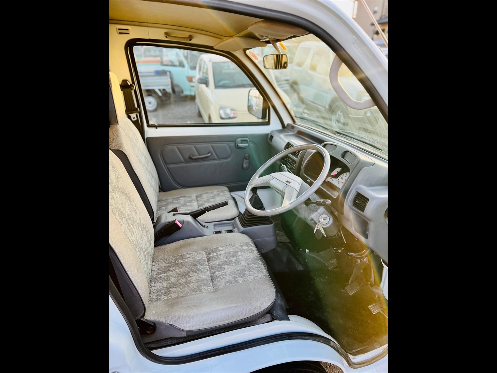 1999 Mitsubishi  Mini cab  in JACKSONVILLE, FL