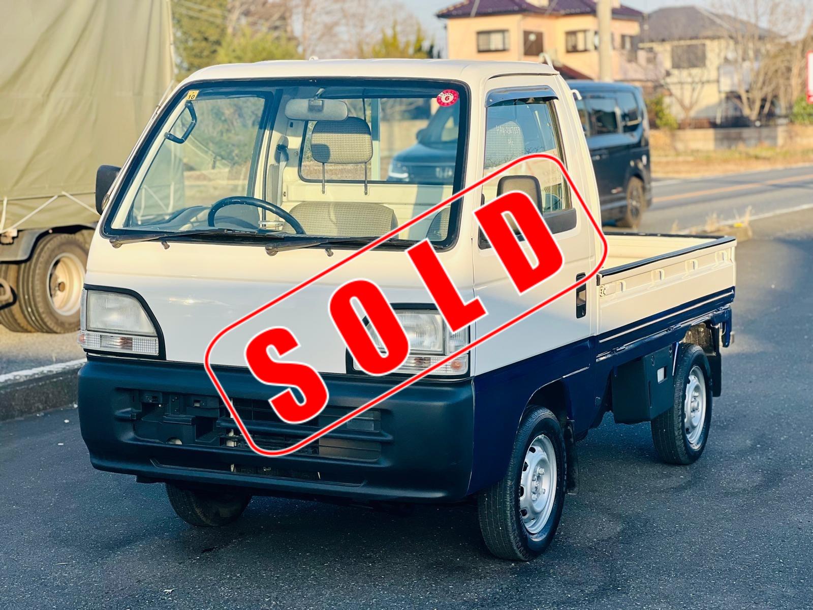 1997 White  Honda  in JACKSONVILLE, FL