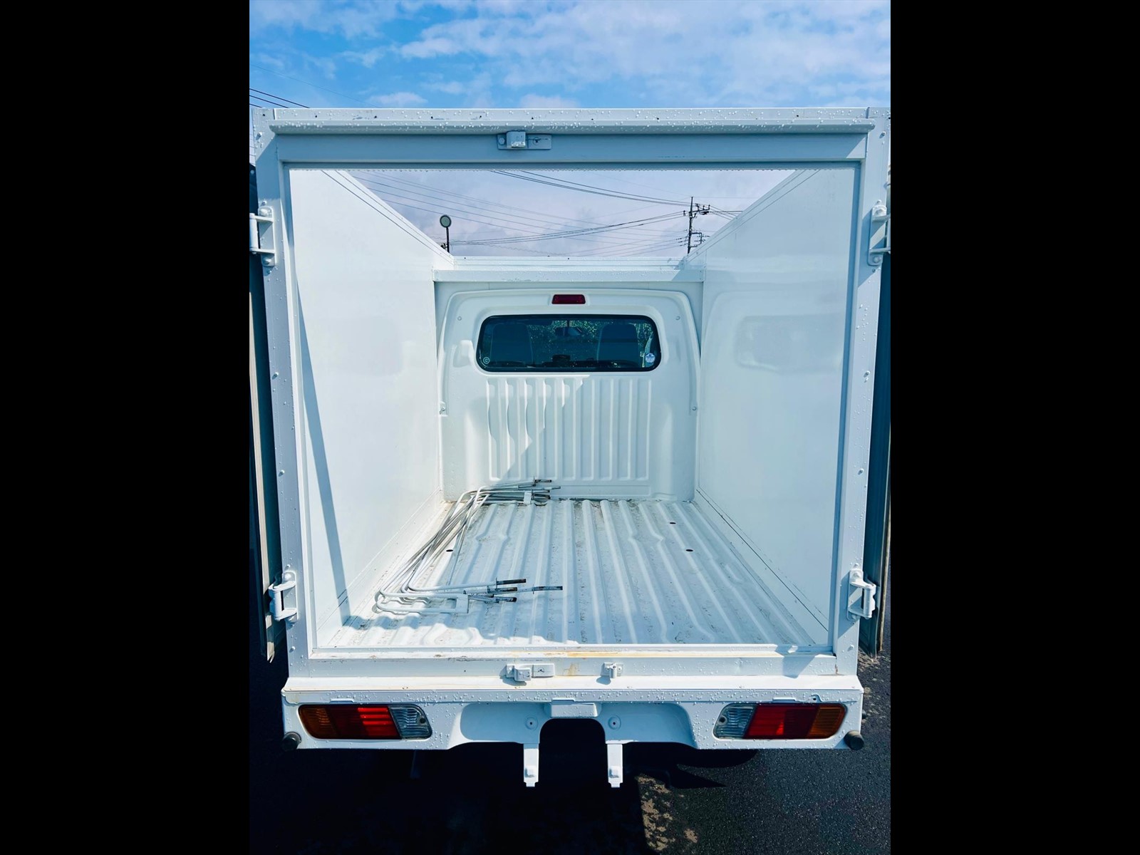 2000 Mitsubishi  Mini cab in JACKSONVILLE, FL
