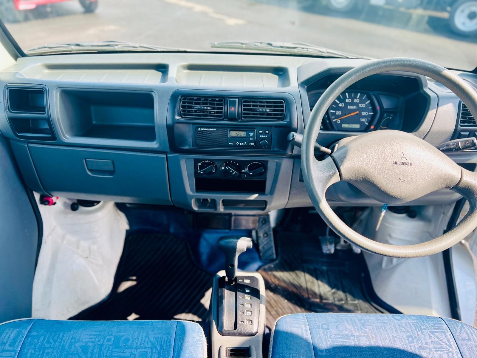 2000 Mitsubishi  Mini cab in JACKSONVILLE, FL