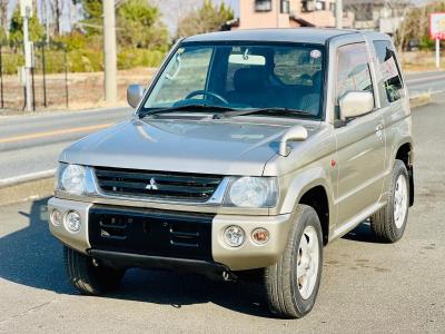 2000 Mitsubishi  Pajiro in JACKSONVILLE, FL