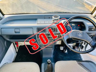 1997 White  Honda  in JACKSONVILLE, FL