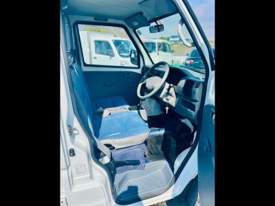 2000 Mitsubishi  Mini cab in JACKSONVILLE, FL