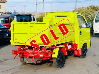 1992 Mitsubishi  Dump truck  in JACKSONVILLE, FL