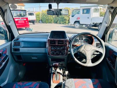 1999 Mitsubishi Pajiro 